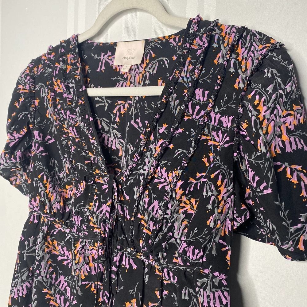 Cinq a Sept Snapdragon Keira Silk Floral V-Neck Blouse Short Sleeve Small Top - Picture 3 of 11